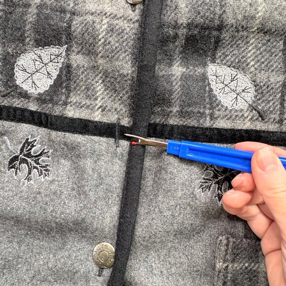 VTG Tantrums Vest Womens 2X Wool Blend Plaid Leaf Embroidery &‎ Pockets *Read - Picture 4 of 10